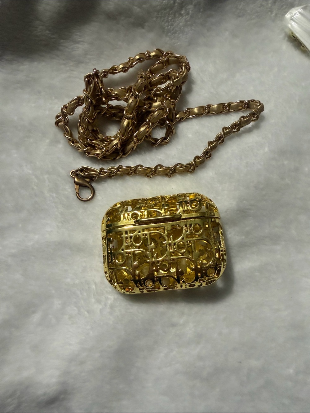 Gold-Tone Ear Pods Filigree Crossbody Designer Style Case